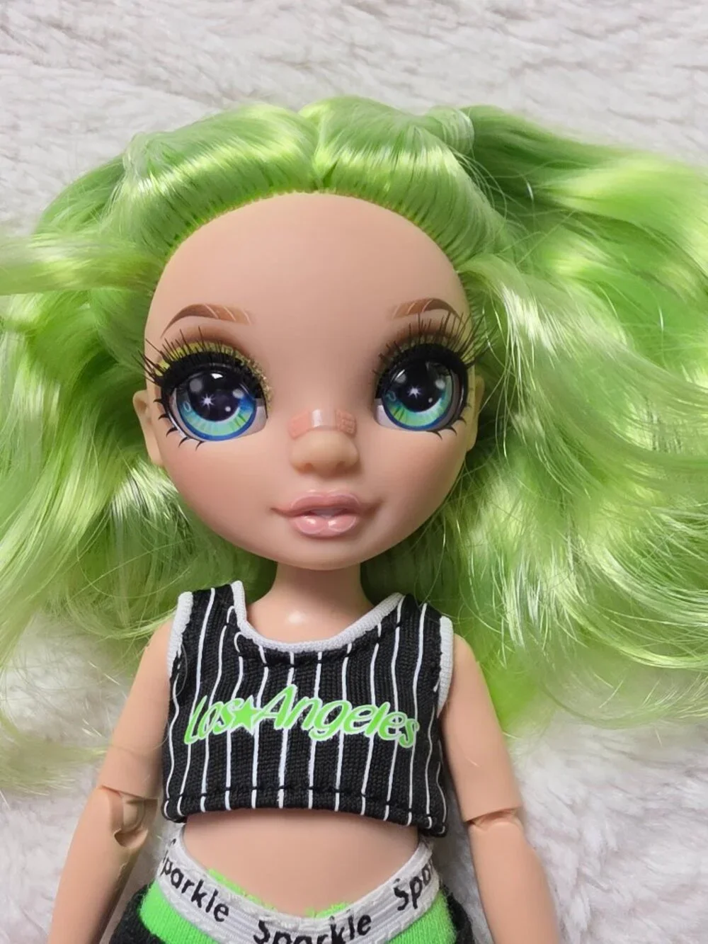 2022 Rainbow High Junior Jade Hunter Fashion Doll Series 1 Green MGA